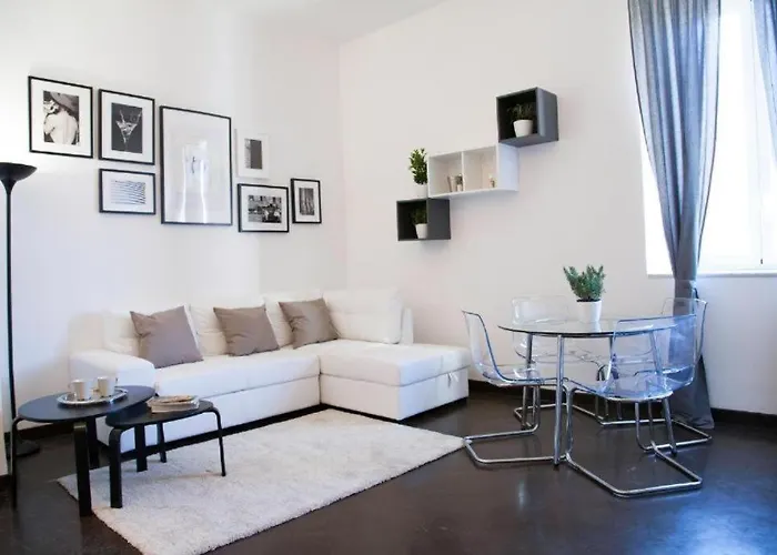 Magenta Navona Design